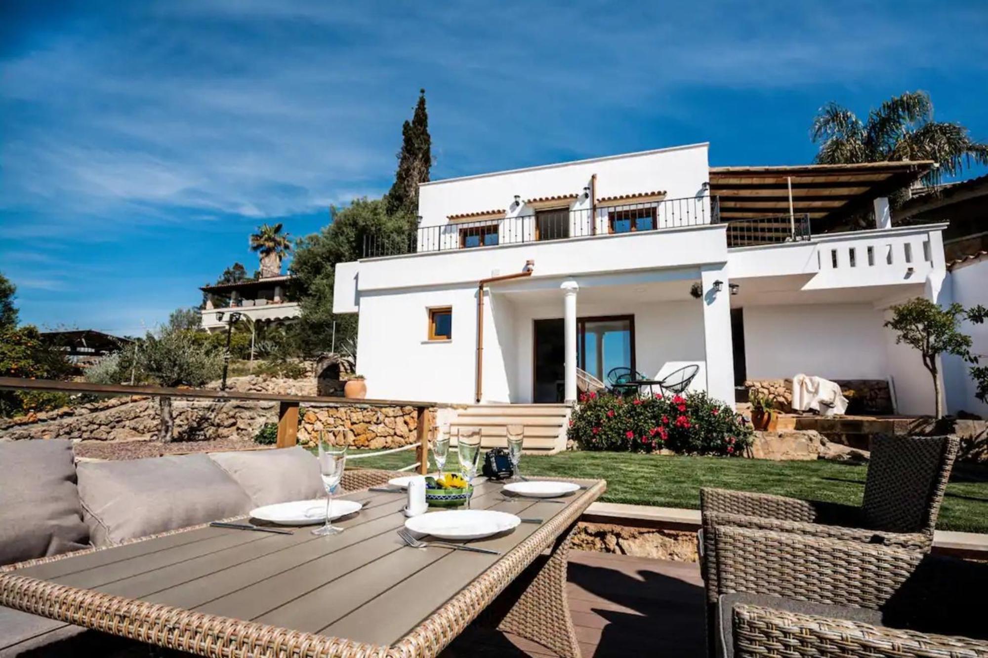 Villa Ines Búger